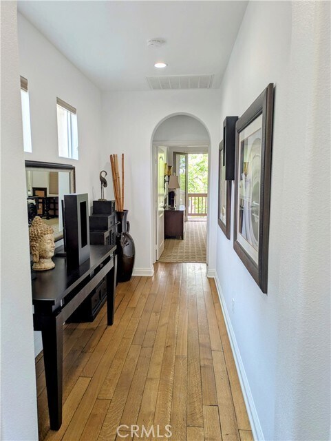 Building Photo - 23 Golf Dr