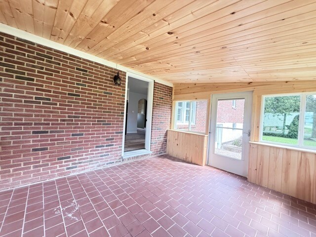 Building Photo - 8712 PA-25