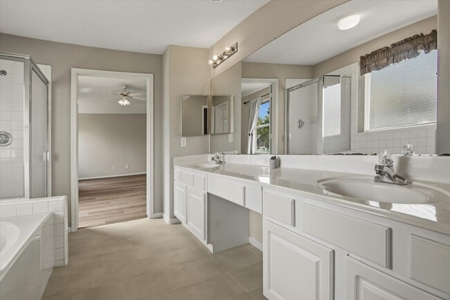 Building Photo - 11511 Mill Bridge Ct