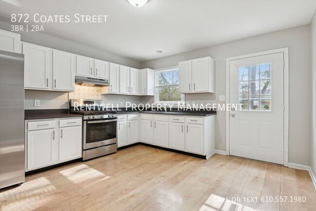 Building Photo - 872 Coates St