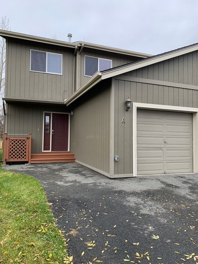 Building Photo - 3 Bdrm, 1 & 1/2 Ba | Muldoon & E 36th Ave ...