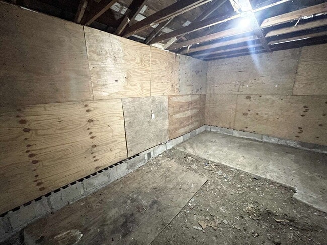 Building Photo - Warren Township 3BR Home!