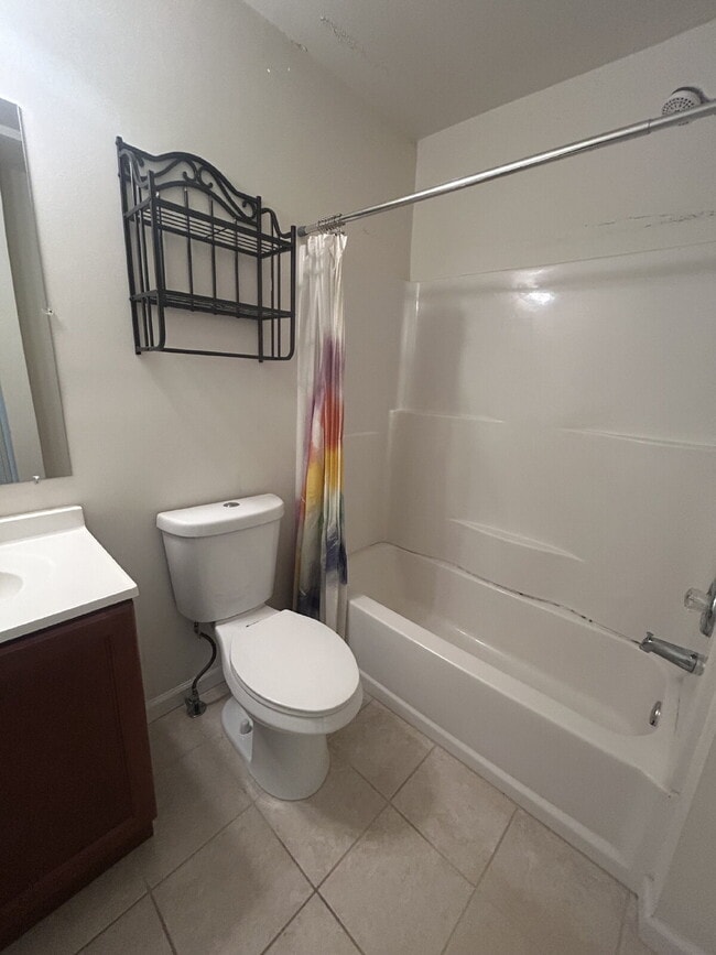 Building Photo - Spacious 3-Bedroom Townhome with Finished Basement in Warrenton, Virginia offering Prime Commuter...