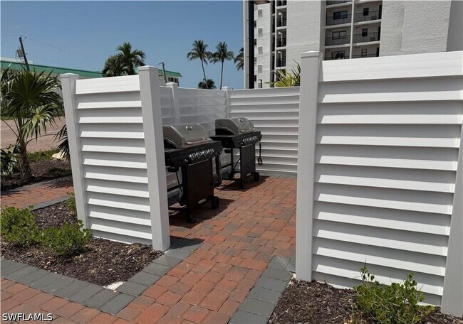 Building Photo - 6400 Estero Blvd