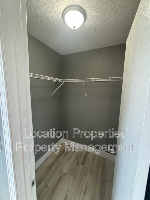 Building Photo - 950 Monterey Way