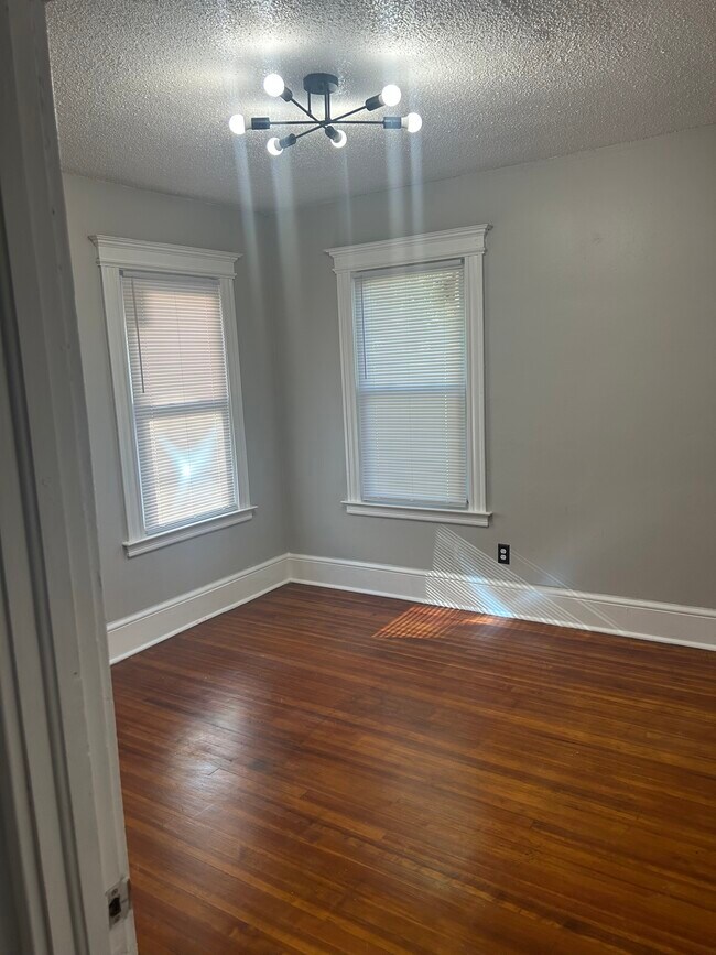 Back room - 40 Sterling St