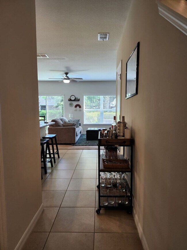 Building Photo - Amazing townhouse for rent