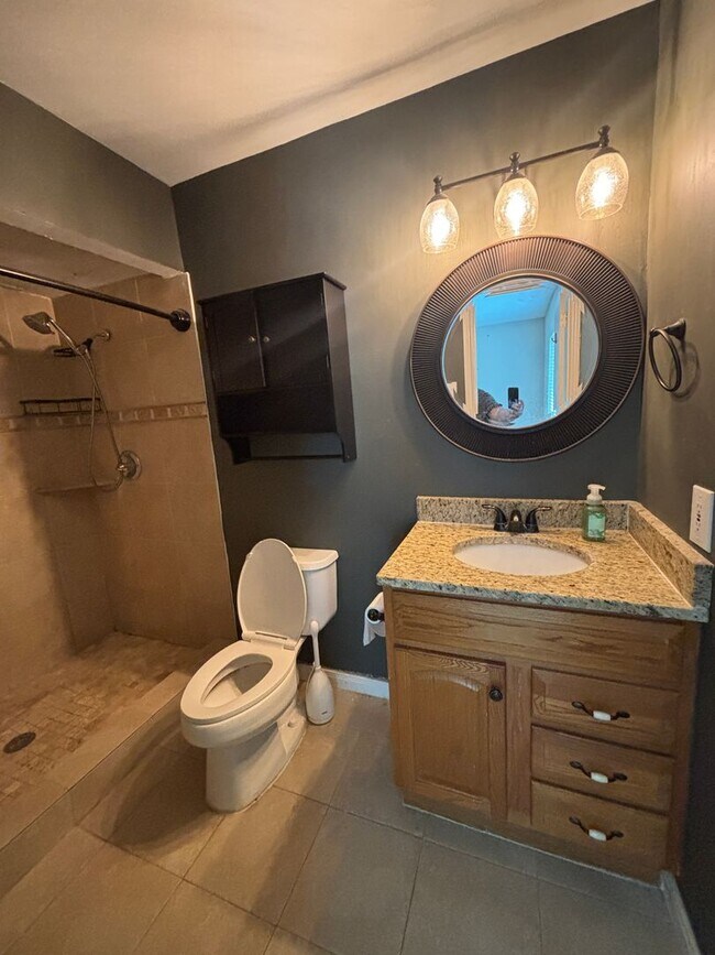 Building Photo - Charming home for lease in the heart of North Richland Hills!
