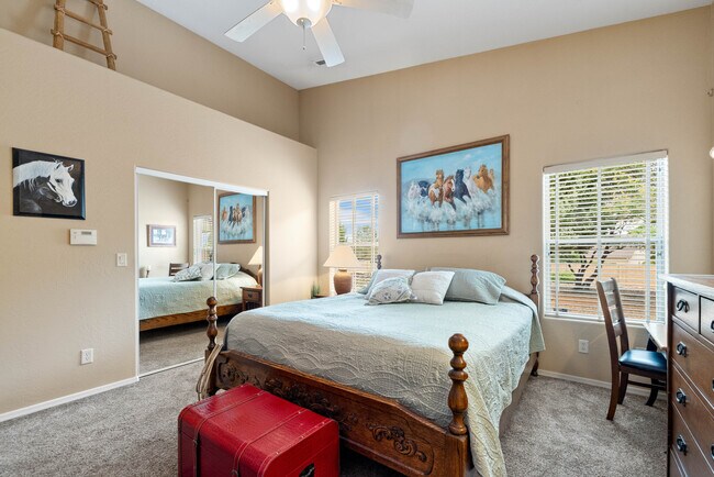 Building Photo - 5529 N Bremont Ct