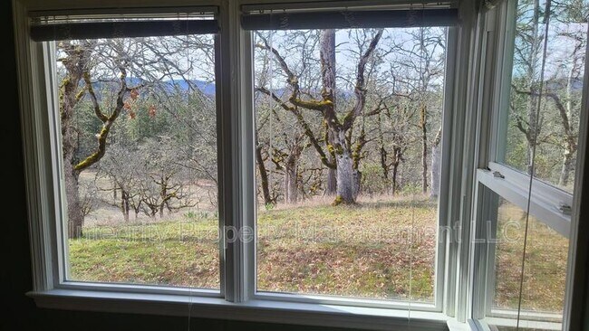 Building Photo - 7085 Butte Falls Hwy