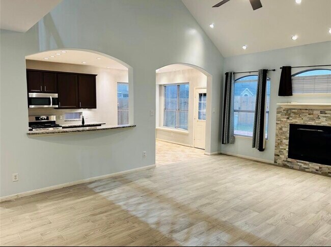 Building Photo - 9539 Still Cove Ln