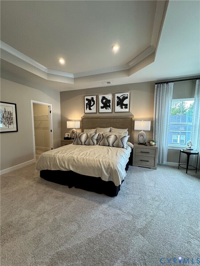 Building Photo - 8029 Lake Laurel Ln