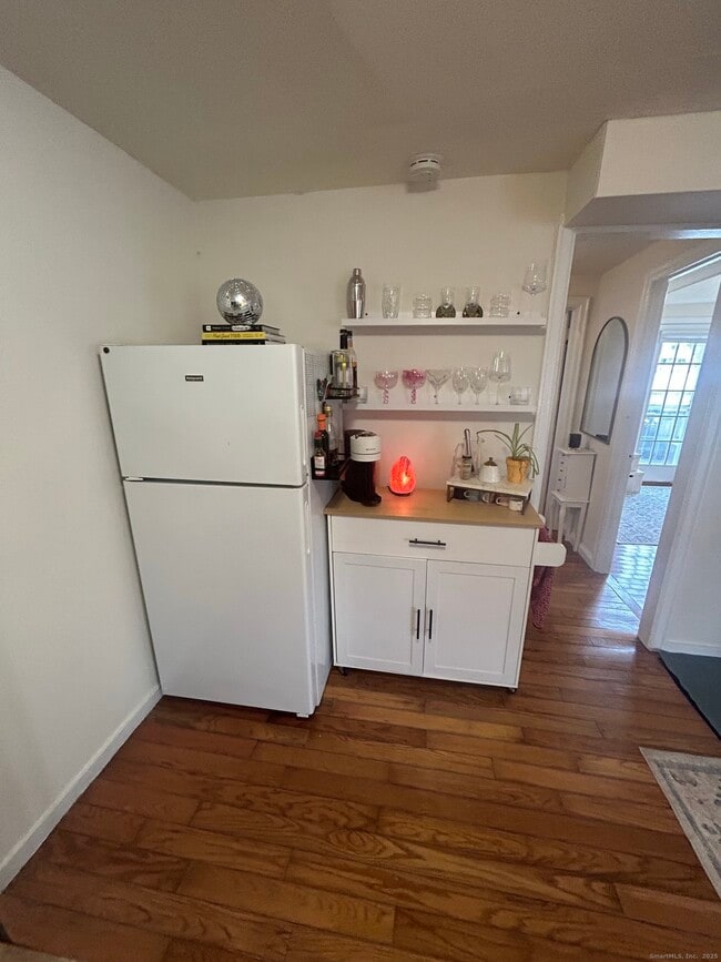 Building Photo - 53 Cooper Ave