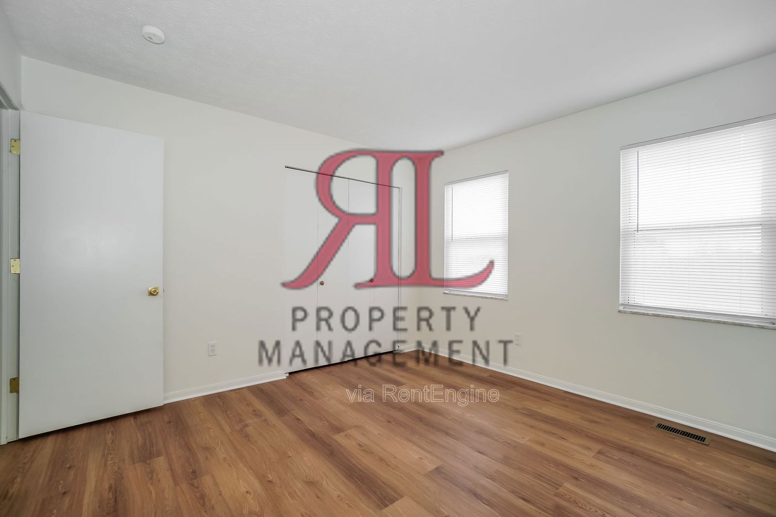 Building Photo - 3132 Rotunda Ct N