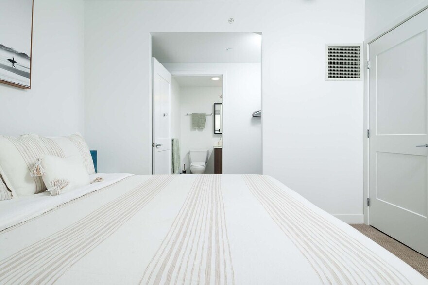 Building Photo - 360 Foley St