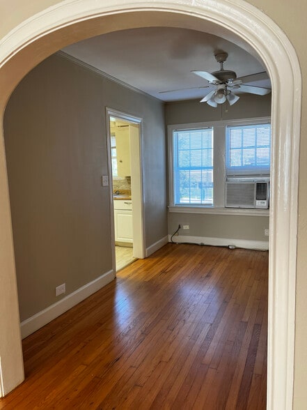 Building Photo - 1403 Godwin St