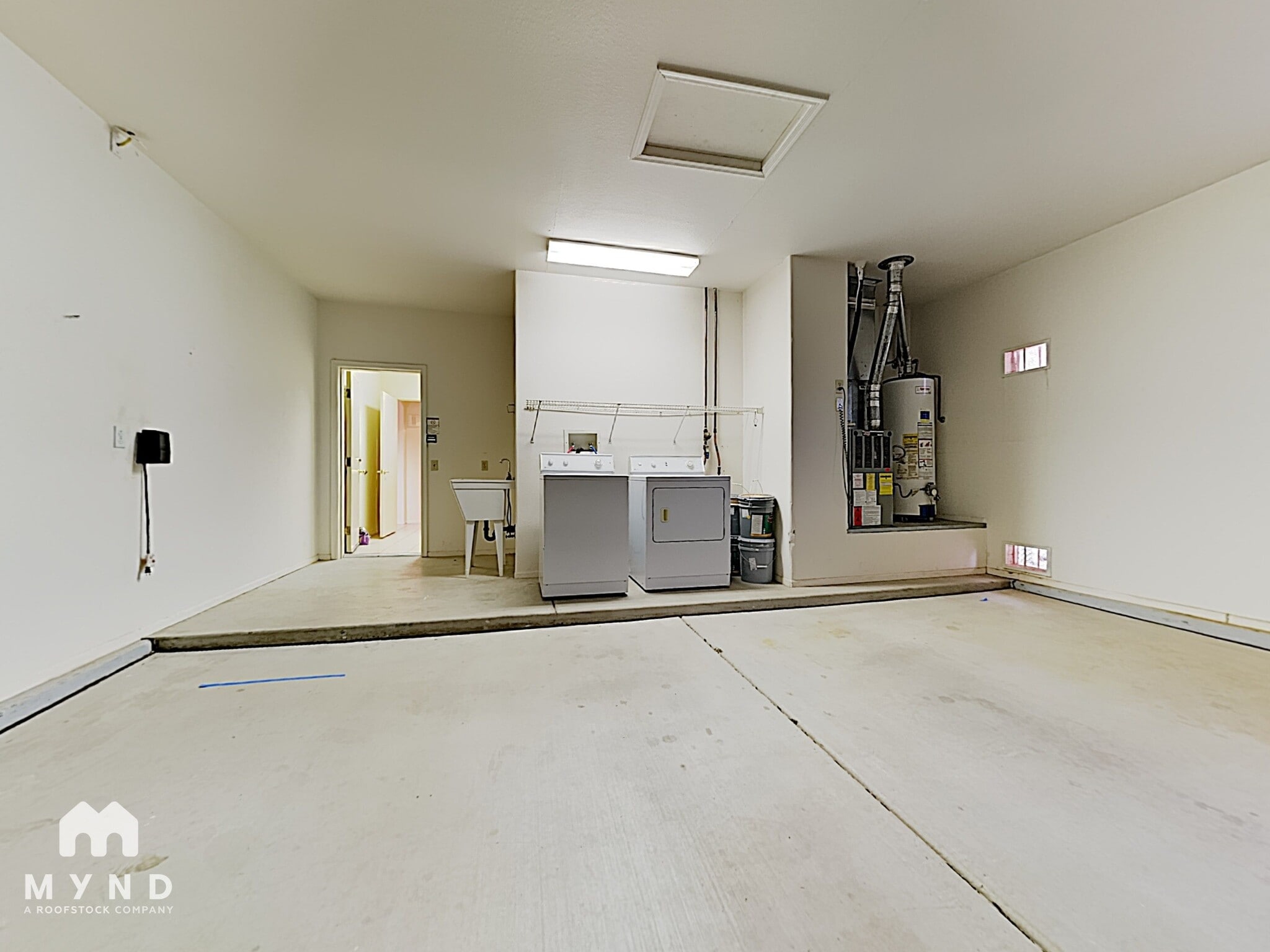 Building Photo - 16181 W Heritage Dr