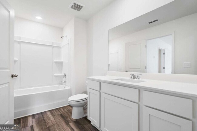 Building Photo - 106 Saginaw Ct