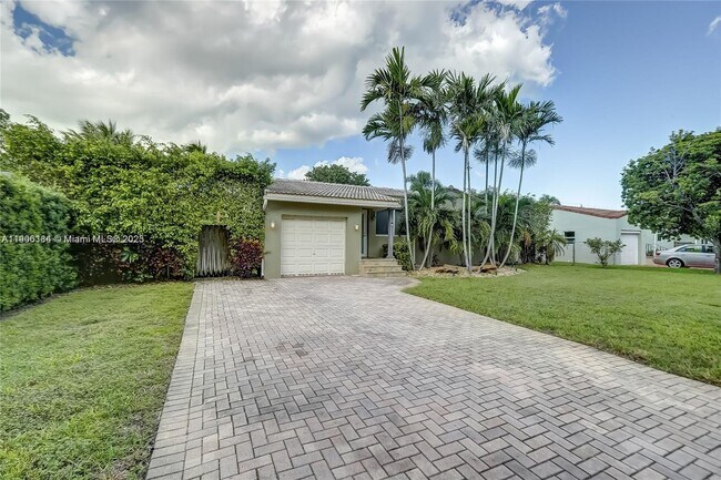 Building Photo - 1637 Cleveland St