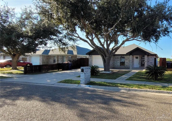 Primary Photo - 9017 N 37th Ln