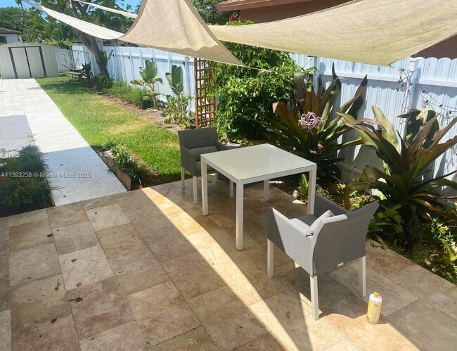 Building Photo - 2120 NW 66th St