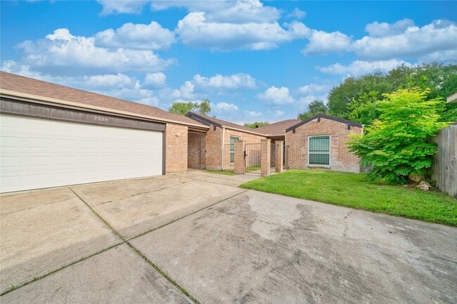 Building Photo - 7838 Vickijohn Dr