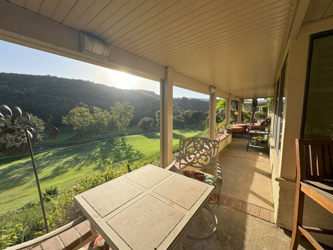 Building Photo - Beautiful 3 Bed 2.5 Bath In Vista