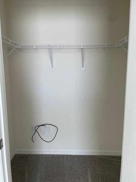 Large Master's Closet - 3525 Marigold Patch Ct