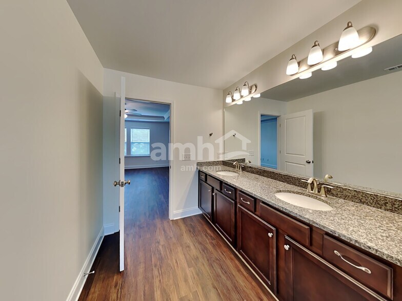 Building Photo - 5908 Hagar Vly Dr