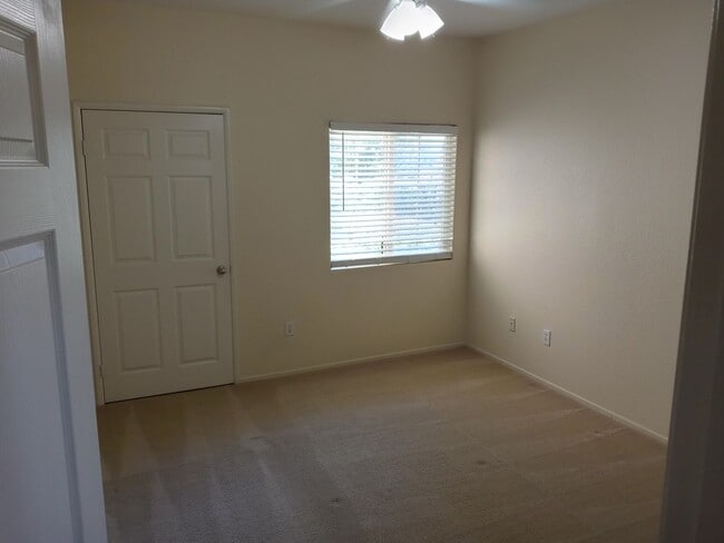 Building Photo - 41410 Juniper St