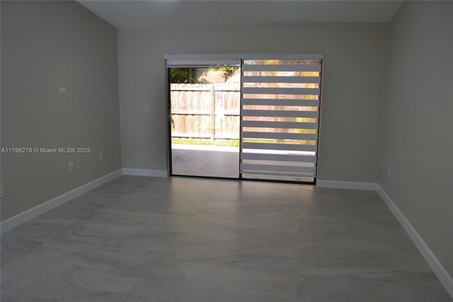 Building Photo - 5211 SW 141st Pl