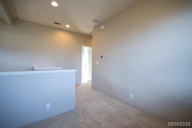 Building Photo - $4700.00 | 4BD/3BA Single Family Home In S...