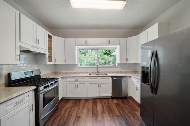 Building Photo - 306 W Little Oak Ct