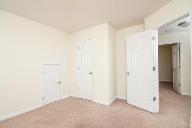 Building Photo - 267 Grenier Terrace NE