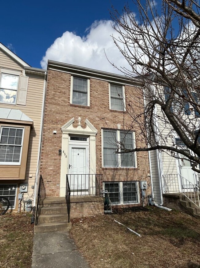 Building Photo - 658 Corsica Ave