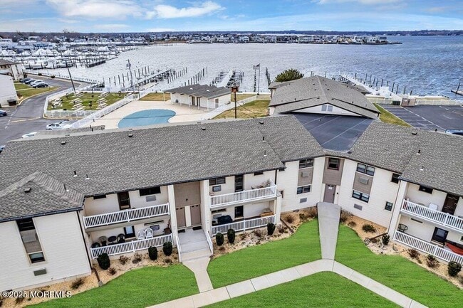 Building Photo - 113 Wharfside Dr