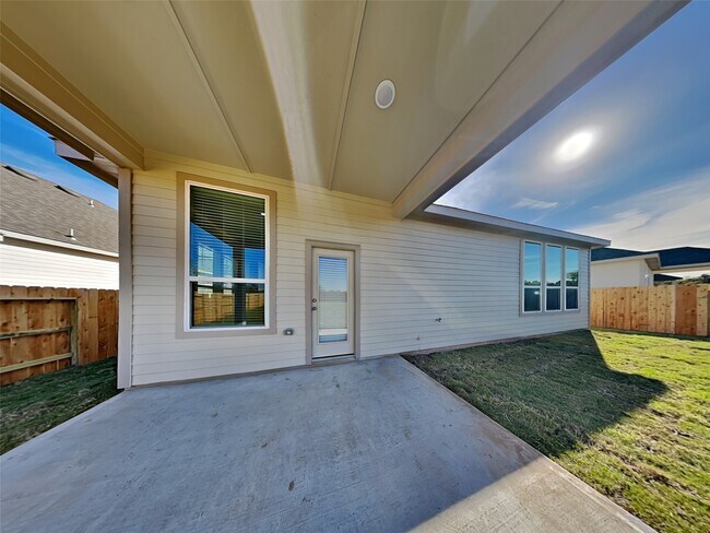 Building Photo - 2403 Cohorn Trl