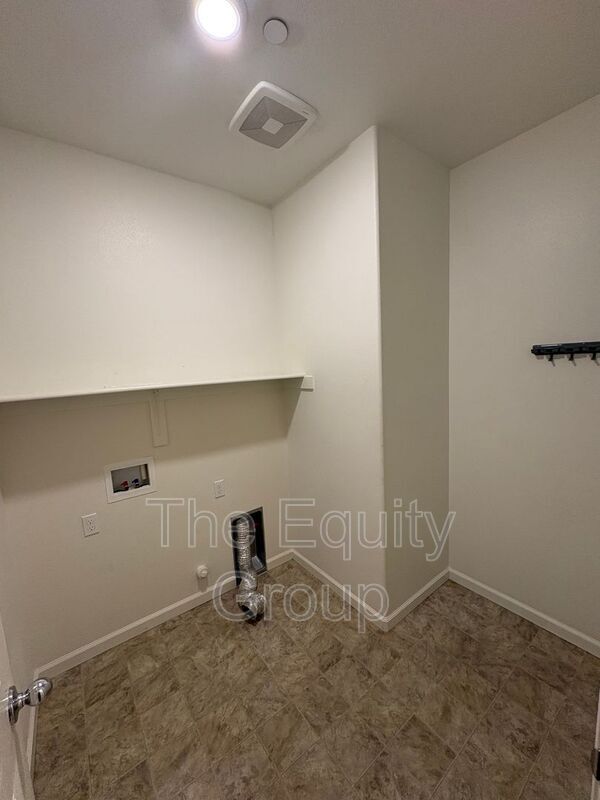 Building Photo - 2240 S Lebec St