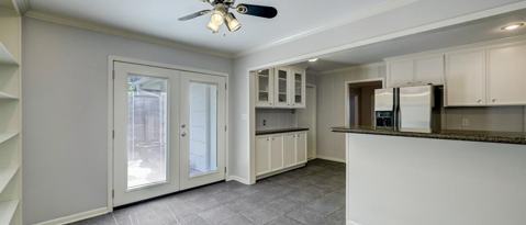 Building Photo - 7519 Schiller-