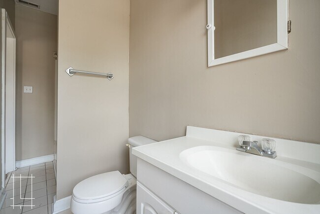 Building Photo - 2487-2491 Summit St.