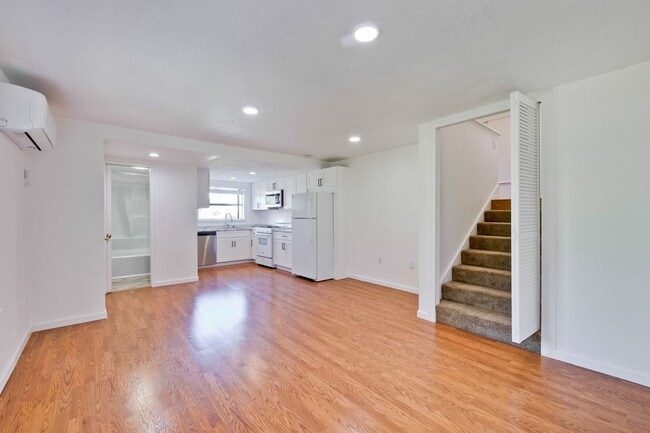 Building Photo - Must See 1 Bed 1 Bath Cottage in the heart of Almaden Valley!!!