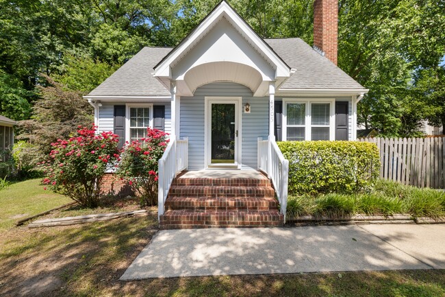 Primary Photo - 4505 Aviemore Crescent