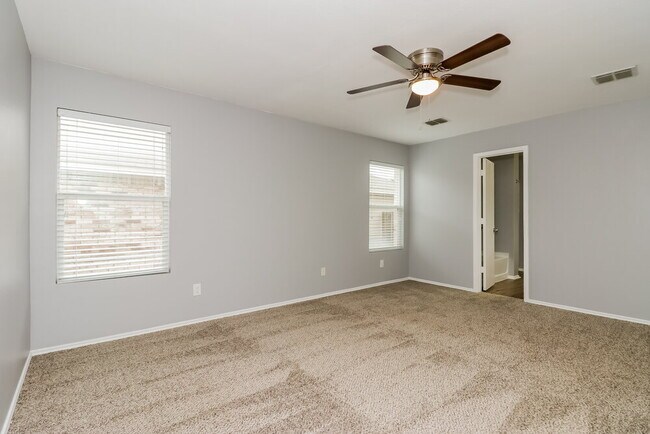 Building Photo - 937 Stone Chapel Way