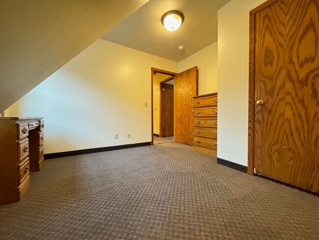 Building Photo - 408 N Frances St