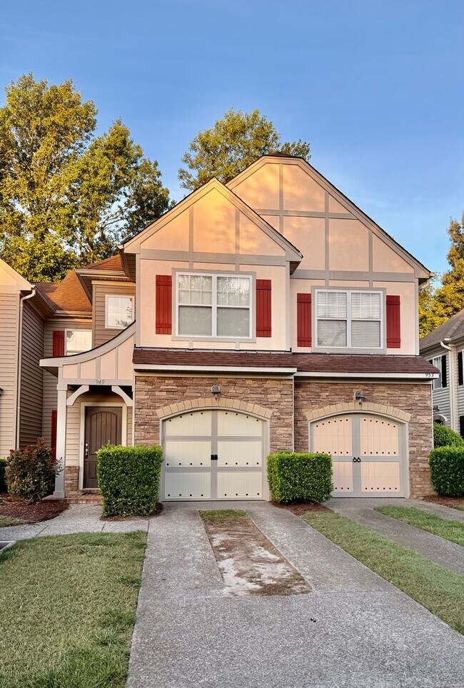Building Photo - 949 Turtle Pond Ln