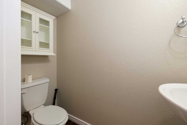 Building Photo - Move-In Ready Home in Highly Desirable Lagos Vistoso. Self-Showing Available, Click DETAILS BELOW.