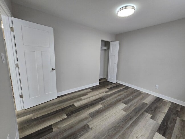 Building Photo - 4225 20th Pl