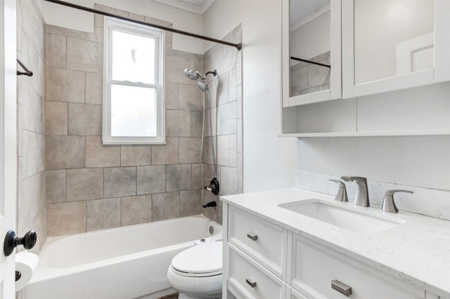 Building Photo - 7716 Lovella Ave