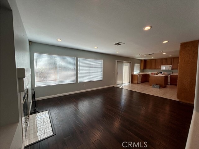 Building Photo - 1525 W Starburst Dr