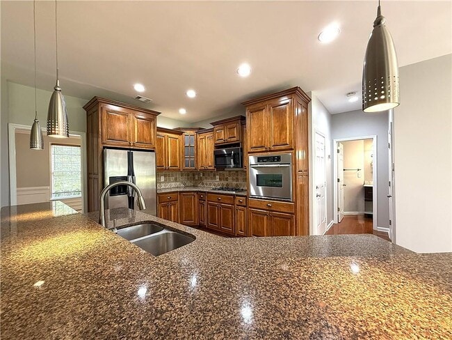 Building Photo - 1310 Rosewood Dr